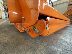 trinciatrice a spostamento idraulico per trattrici da frutteto mod jaguar 170