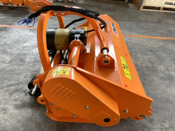 trinciatrice a spostamento idraulico per trattrici da frutteto mod jaguar 170