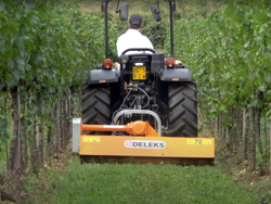 trinciatrice spostabile per trattore 165cm di taglio con mazze per erba e sarmenti mod lince sp165