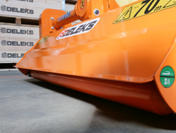 trinciatrice spostabile per trattore 165cm di taglio con mazze per erba e sarmenti mod lince sp165