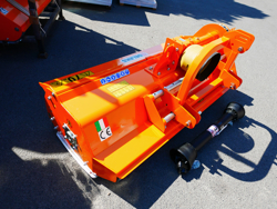 trincia erba e sarmenti a mazze serie media da 160cm di taglio per trattore da frutteto mod leopard 160 sp