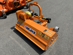 trinciaerba a mazze per trattore tipo carraro 120cm di taglio trincia erba e sarmenti lince 120 lateral