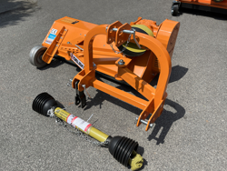 trinciaerba a mazze per trattore tipo carraro 120cm di taglio trincia erba e sarmenti lince 120 lateral