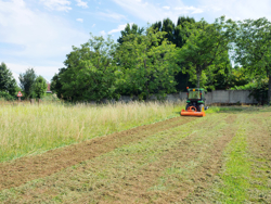 trinciatrice a spostamento idraulico per trattrici da frutteto mod jaguar 130