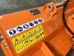 trinciatrice a spostamento idraulico per trattrici da frutteto mod jaguar 130