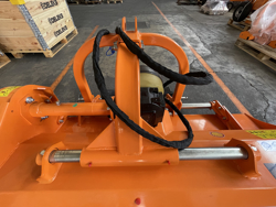 trinciatrice a spostamento idraulico per trattrici da frutteto mod jaguar 130