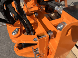 retroescavatore portato con benna per trattore agricolo mod drs 1000t