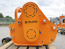 trincia erba e sarmenti a mazze serie media da 160cm di taglio per trattore da frutteto mod lincione 160 sph