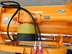 trincia erba e sarmenti a mazze serie media da 180cm di taglio per trattore da frutteto mod lincione 180 sph