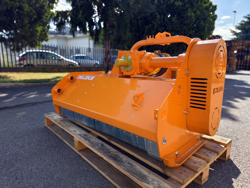 trincia erba e sarmenti a mazze reversibile da 120cm di taglio per trattore da frutteto mod lincione 120 sp rev