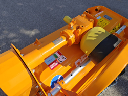trincia erba e sarmenti a mazze reversibile da 120cm di taglio per trattore da frutteto mod lincione 120 sp rev
