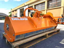 trincia erba e sarmenti a mazze reversibile da 140cm di taglio per trattore da frutteto mod lincione 140 sp rev