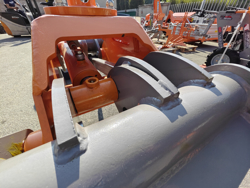 pinza per tronchi della legna da 25qli su miniescavatore o caricaletame mod dk 18