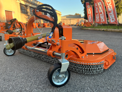 piatto tosaerba per trattore agricolo a 8 lame per parchi e prati erbosi mod dm180 interfila