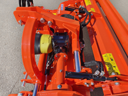 trinciatrice serie pesante spostabile universale a mazze per trattore gorilla 220