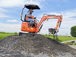 miniescavatore compatto m80