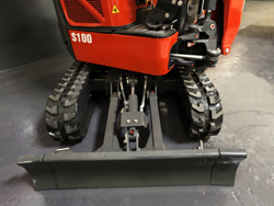 miniescavatore compatto motore kubota s100