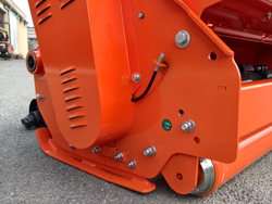 trinciatrice a mazze con spostamento idraulico per trattrice mod cervo 220