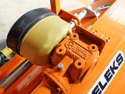 trinciatrice spostabile per trattore 165cm di taglio con mazze per erba e sarmenti mod lince sp165h